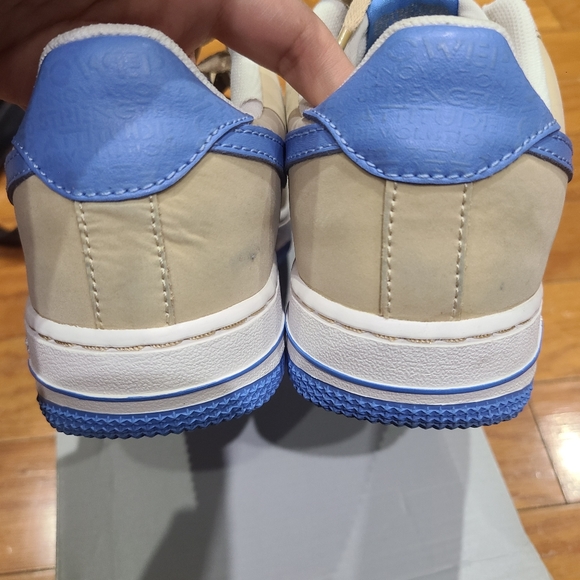 Nike Air Force 1 - Picture 6 of 8